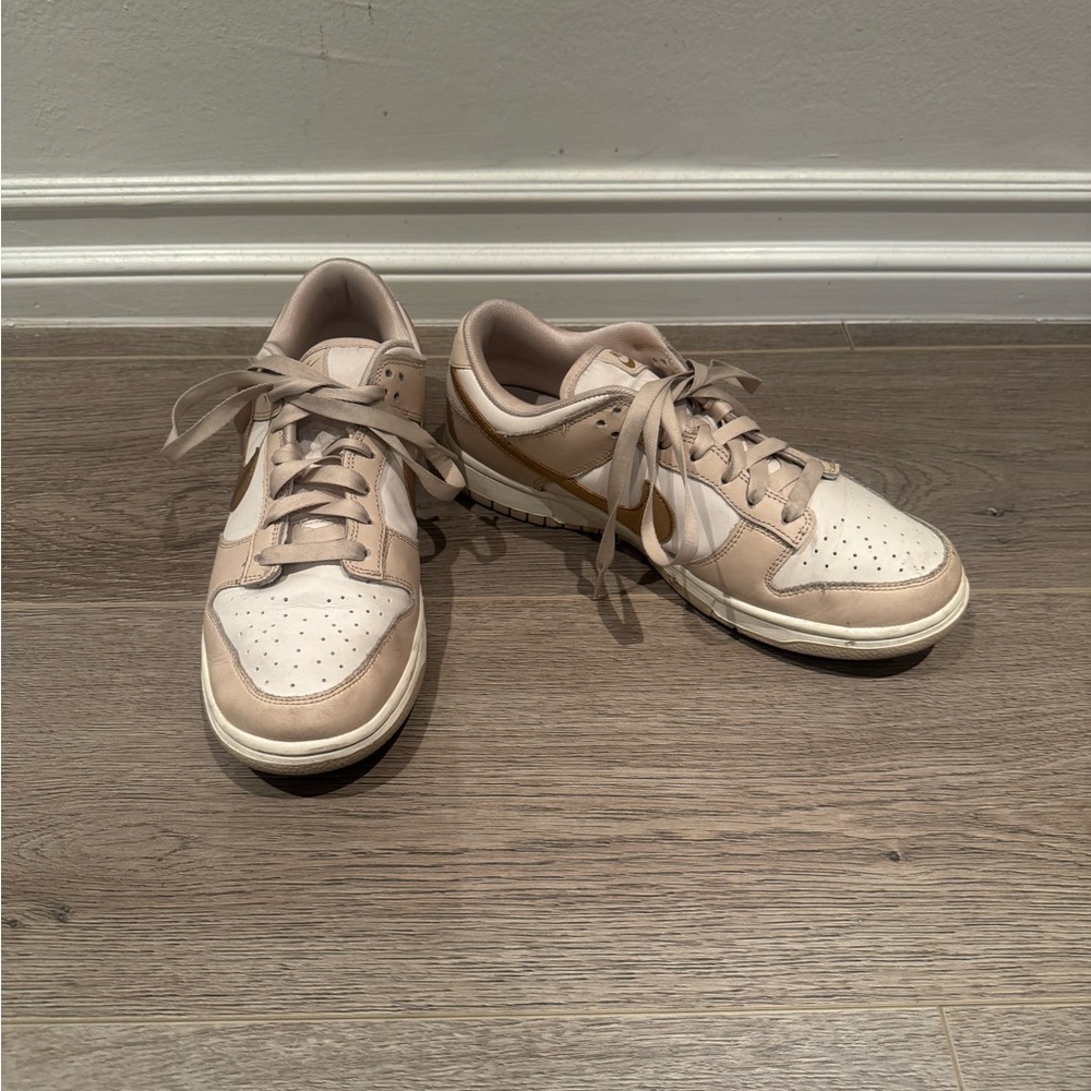 Nike Women's Sneakers in Cream and Tan